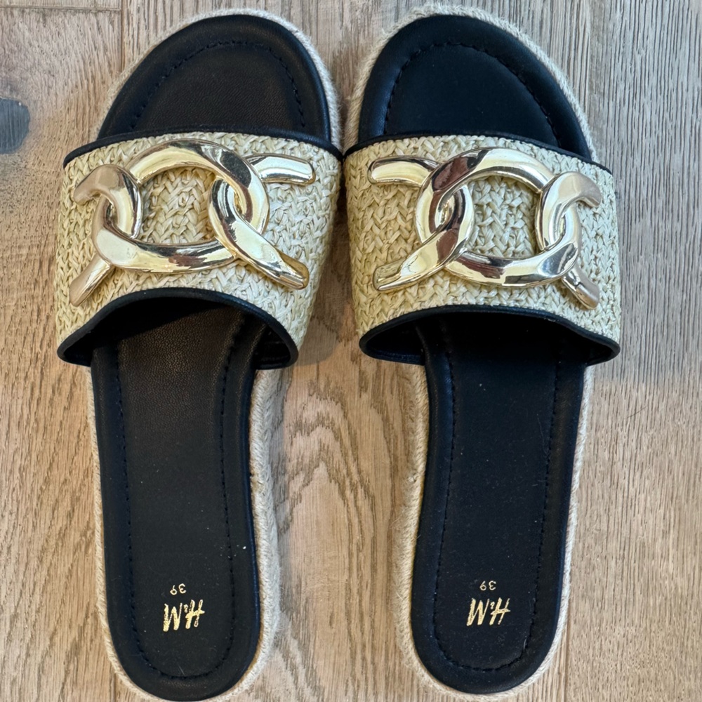 H&M Black and Tan Sandals size 39 (8 US)